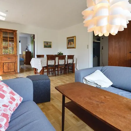 Three-bedroom Holiday In Дом отдыха